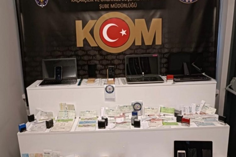 Milyonluk dolandırıcılığa 9 g&ouml;zaltı