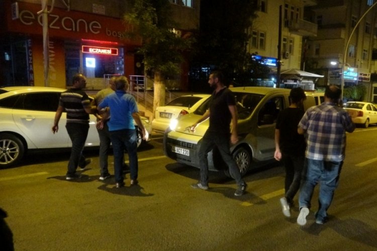 Polis merkezi &ouml;n&uuml;nde silahlı saldırı