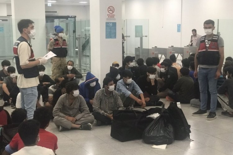 221 Afgan daha &uuml;lkelerine g&ouml;nderildi
