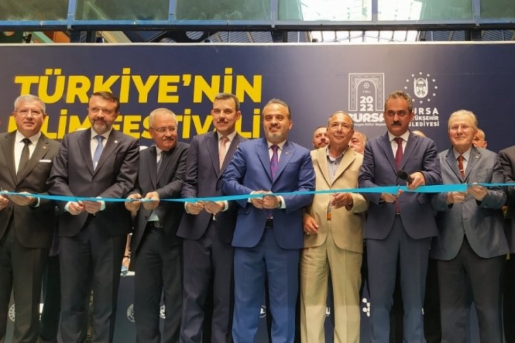 Bakan &Ouml;zer'den Expo Bursa Bilim Festivali'nden a&ccedil;ıklamalar: Bursa yatırımları &ccedil;ok iyi değerlendiriyor&nbsp;