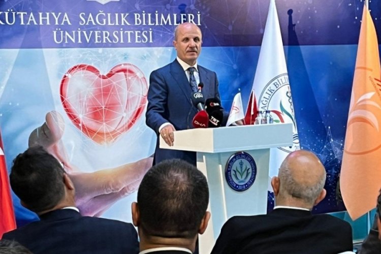 Prof. ​Dr. &Ouml;zvar: Yeni akademik yılda y&uuml;z y&uuml;ze eğitime ge&ccedil;menin vakti geldi