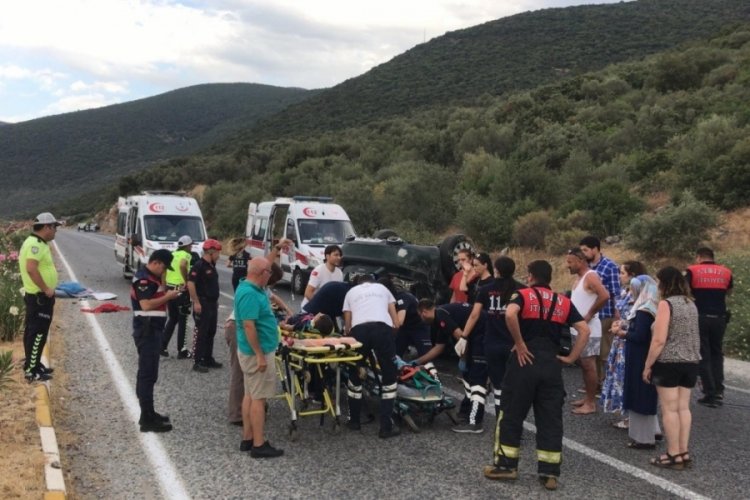 Karşı şeride ge&ccedil;en otomobil takla attı: 1 &ouml;l&uuml;, 4 yaralı