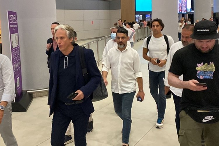 Jorge Jesus yardımcılarıyla İstanbul'a geldi