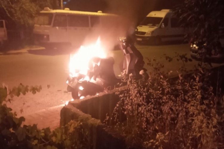 Babasıyla tartıştı, motosikleti yaktı