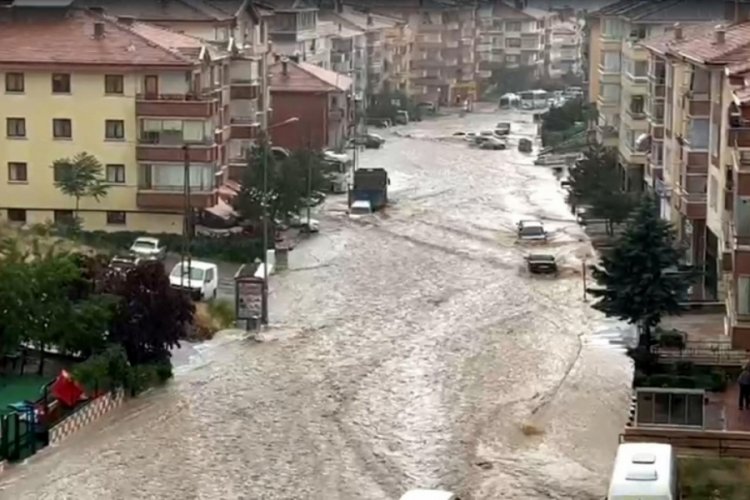 Ankara'da şiddetli sağanak: 1 &ouml;l&uuml;, 1 kayıp
