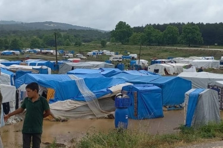 Bursa'da yağıştan etkilenen mevsimlik iş&ccedil;ilere İneg&ouml;l Belediyesi'nden yardım eli