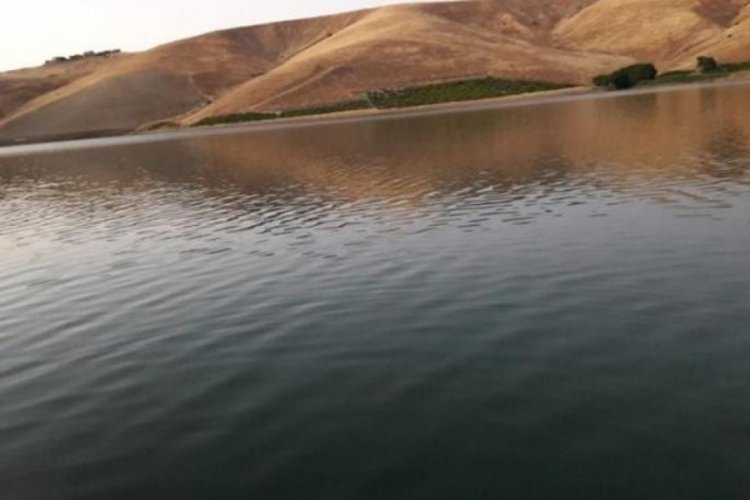 Serinlemek i&ccedil;in girdikleri g&ouml;lette can verdiler