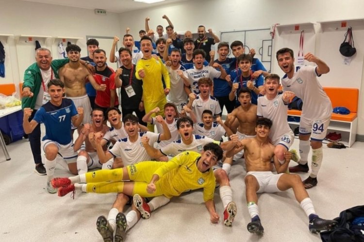 Bursa Yıldırımspor'un gen&ccedil;leri finalde!