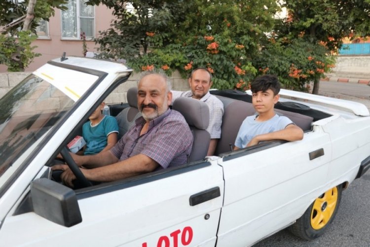 Kendi &uuml;st&uuml; a&ccedil;ık otomobilini yaptı