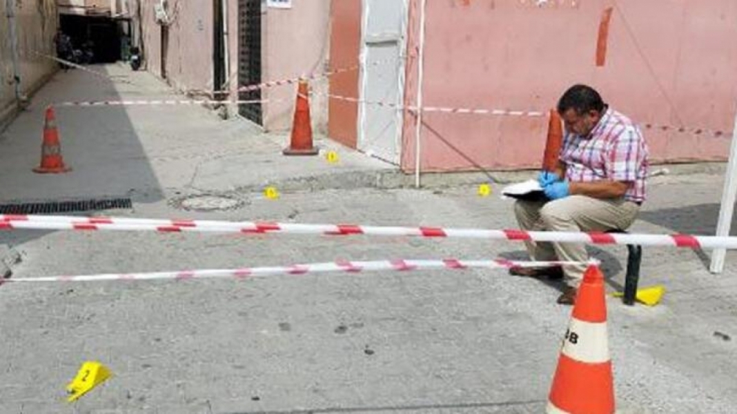 Mersin'de hastane bah&ccedil;esinde silahlı kavga