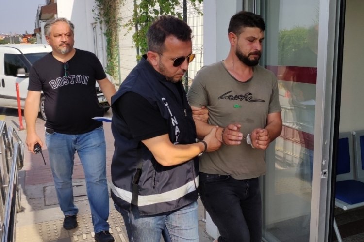 Adana'da kuzenini &ouml;ld&uuml;ren zanlı tutuklandı