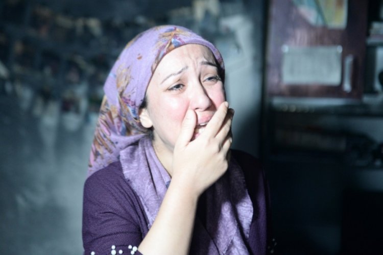 Adana'da eşine kızıp, evi ile kamyonetini yaktı
