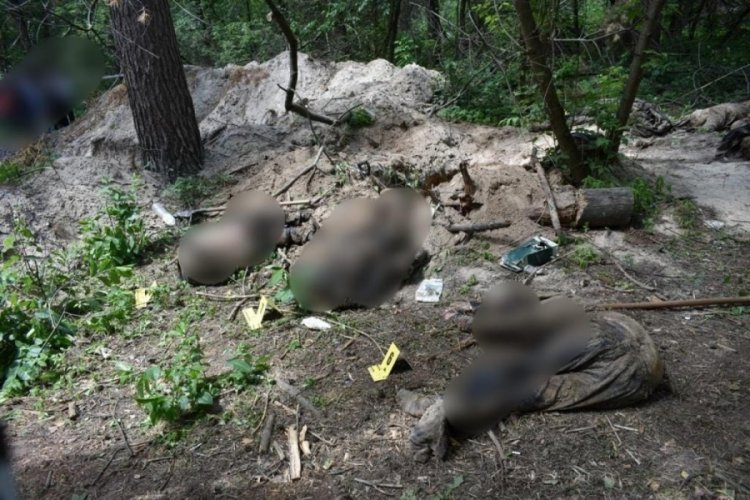 Ukrayna'nın Myrotske kasabasında toplu mezar bulundu