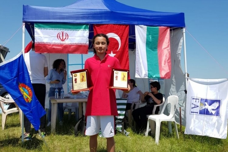 Sivaslı sporcu, Model U&ccedil;ak yarışmasında birinci oldu