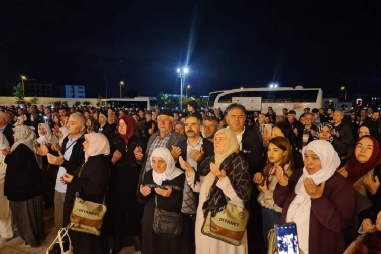 Hacı adayları kutsal topraklara uğurlandı
