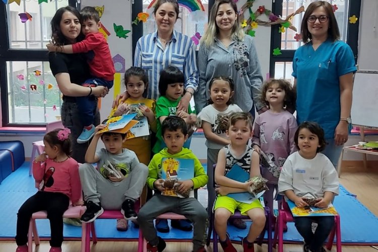 &Ccedil;ocuklar hayvan sevgisi ile b&uuml;y&uuml;yorlar