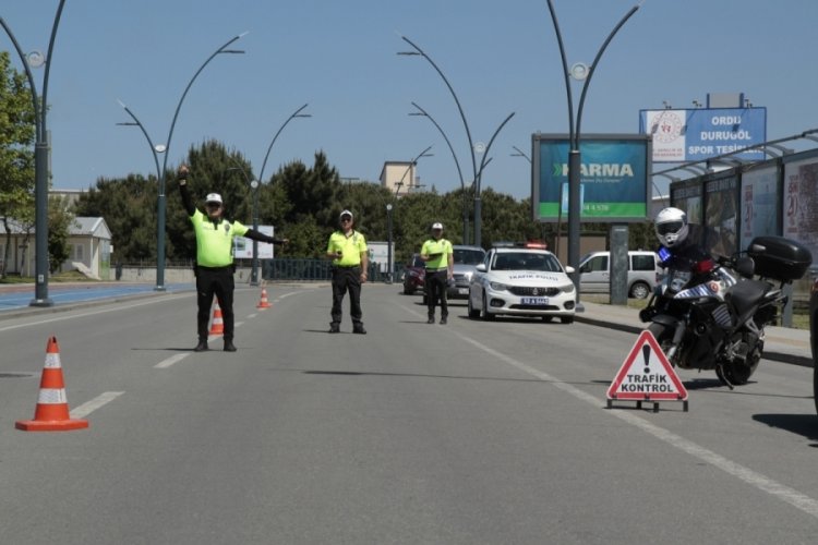 Trafik kurallarını ihlal eden 47 s&uuml;r&uuml;c&uuml;n&uuml;n ehliyeti alındı