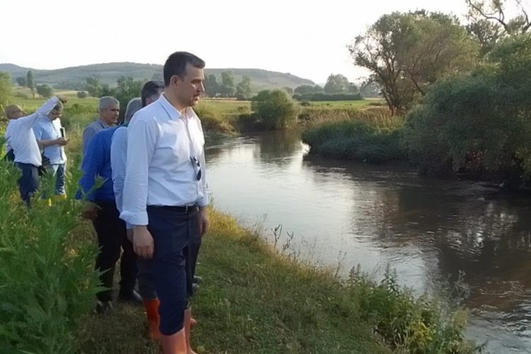 Milletvekili Esgin'den Nil&uuml;fer &Ccedil;aylı'da sel incelemesi&nbsp;