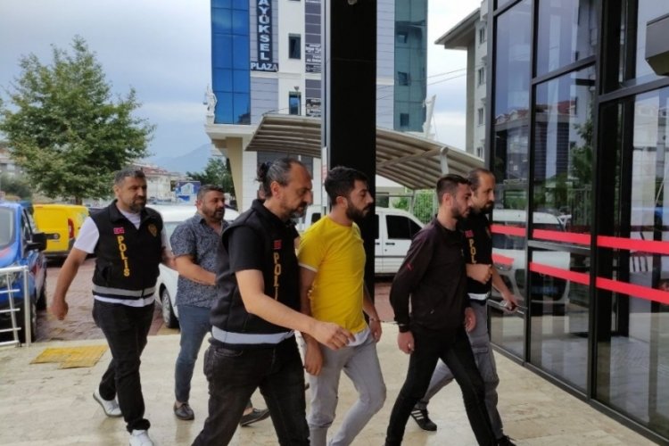 Buluşma yerine &ccedil;ağırdıkları kişiyi darp şahıslar tutuklandı