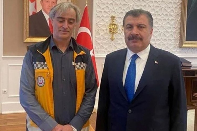 Kendisini ambulansa kilitlemişti! Bakan Koca ile g&ouml;r&uuml;şt&uuml;