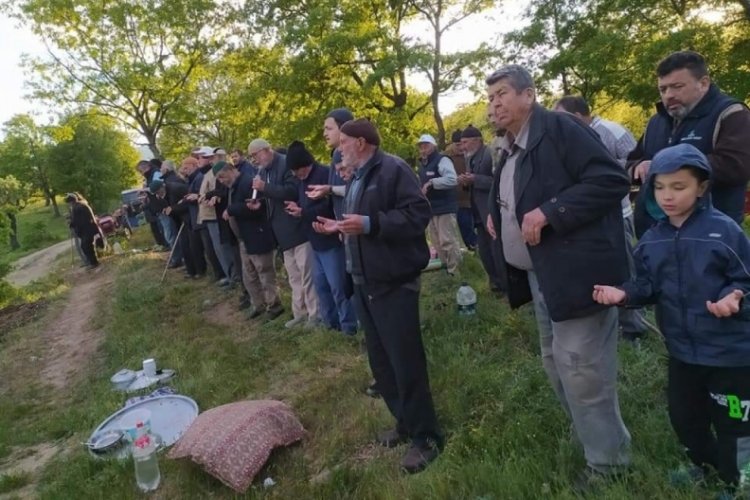 Bursa'da Durhasan K&ouml;y&uuml;nde 600 yıllık gelenek (&Ouml;ZEL HABER)
