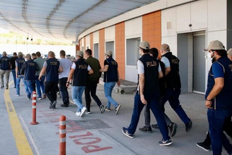 Eskişehir'de FET&Ouml; operasyonunda 7 g&ouml;zaltı