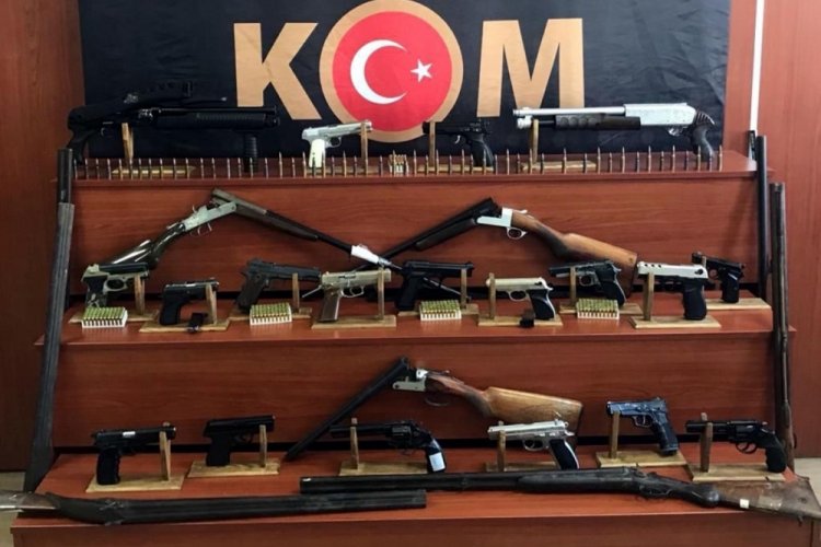 Ka&ccedil;ak silah imalatı operasyonunda 26 kişiye g&ouml;zaltı