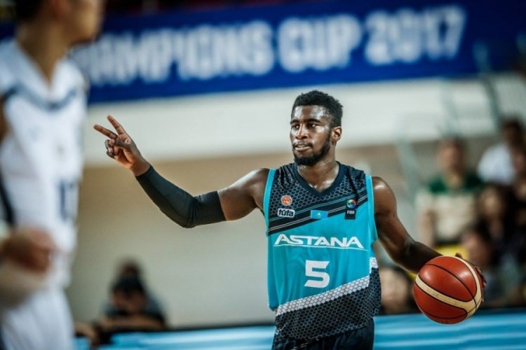 Timsah'tan ilk yabancı transferi