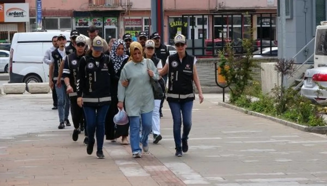 Niğde'de FET&Ouml; ş&uuml;phelilerine g&ouml;zaltı