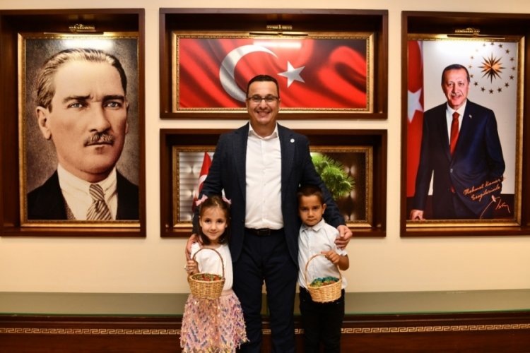 Bursa'da atıklardan yapılan &ccedil;ileği ilk Başkan Kanar tattı