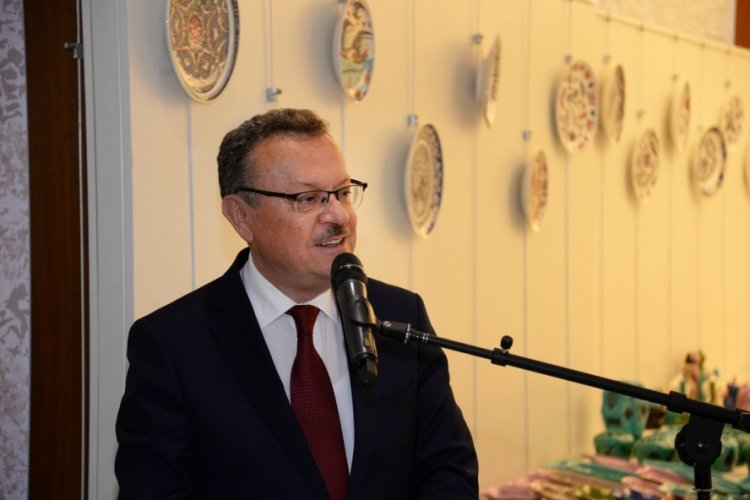 Bursa'da &ouml;ğrencilerin elinden &ccedil;ini ve seramik sergisi