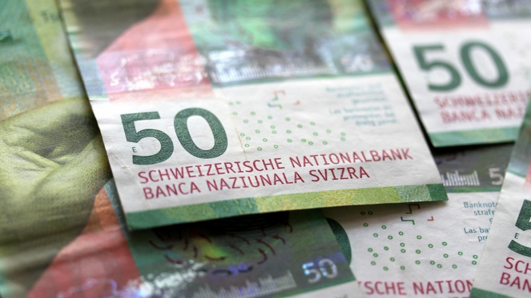 İsvi&ccedil;re frangı rekor &uuml;st&uuml;ne rekor kırıyor