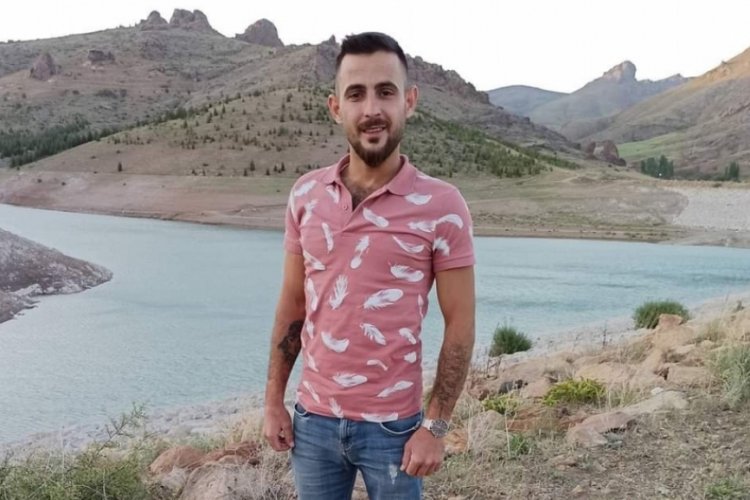 Kuzenini sokakta &ouml;ld&uuml;ren ş&uuml;pheli yakalandı