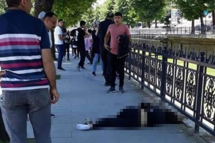 Karşıdan karşıya ge&ccedil;mek isteyen &ouml;ğrenciye otomobil &ccedil;arptı