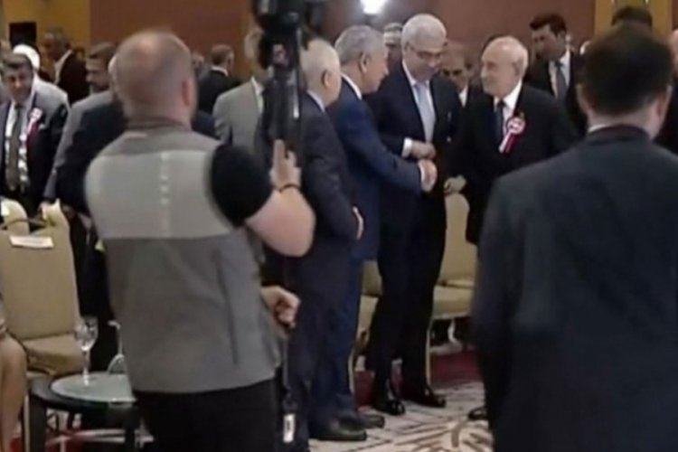 Kılı&ccedil;daroğlu'dan Arın&ccedil;'la el sıkışma a&ccedil;ıklaması