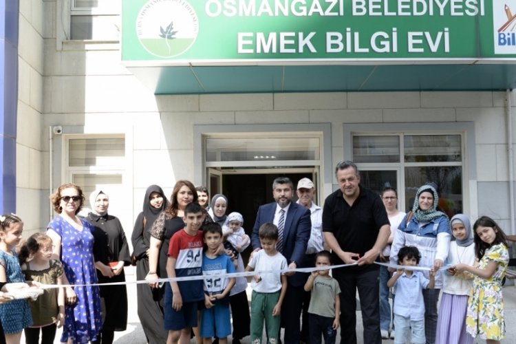  Bursa'da Bilgi Evi öğrencilerinden renkli sergi gerçekleşti