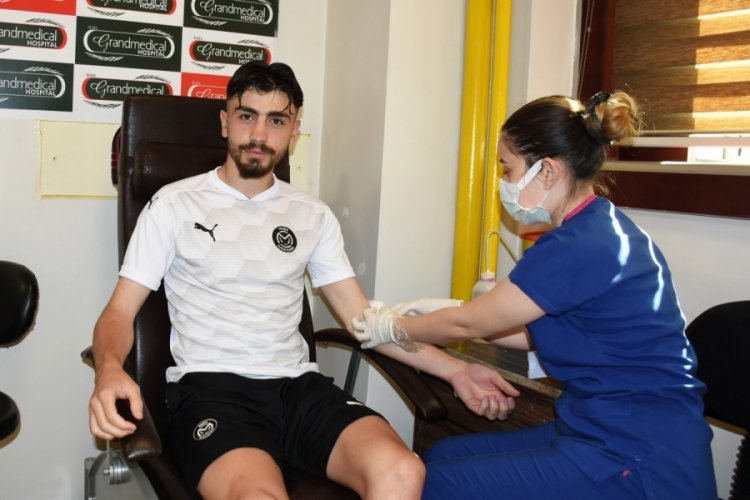 Manisa FK'de sağlık kontrolleri başladı