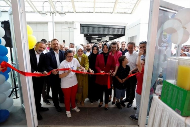 Engelli &ouml;ğrencilerin el emeği g&ouml;z nuru &uuml;r&uuml;nleri sergilendi
