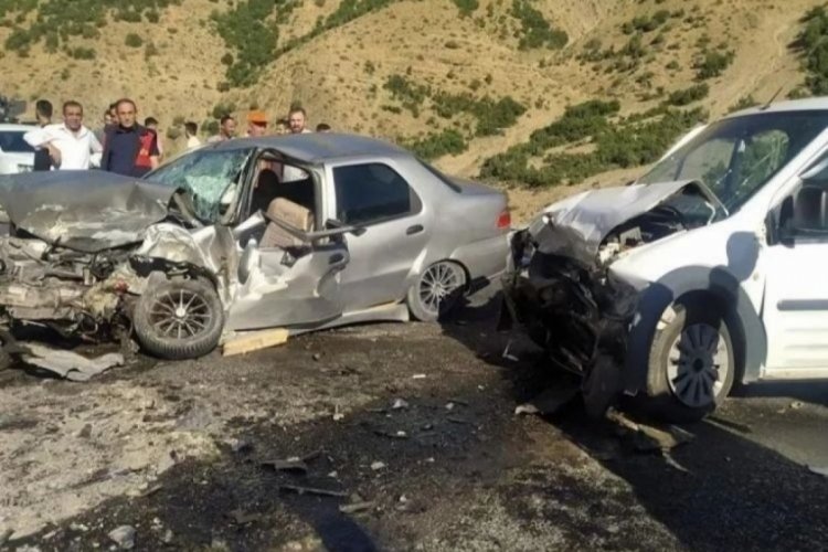 Hakkari'de trafik kazası: 7 kişi yaralandı