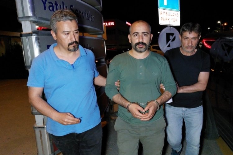 Sahte polis, altın ve paralarla ka&ccedil;arken otogarda yakalandı