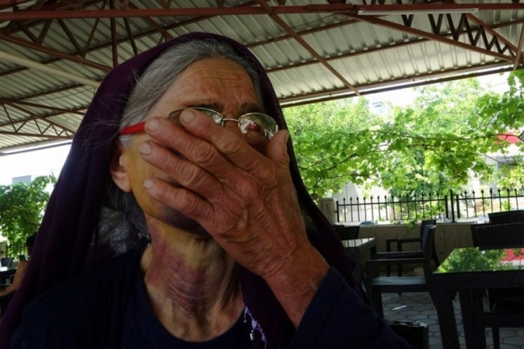 S&uuml;r&uuml;ye karışan kuzusunu almak isteyen 70 yaşındaki kadına dayak