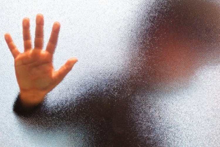 İzmir'de erkek &ccedil;ocuğunu istismar eden sapık yakalandı