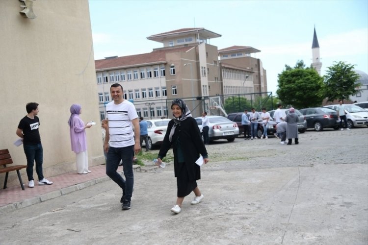 84 yaşındaki G&uuml;neş &Ouml;n&uuml;rme, &uuml;niversite sınavına girdi