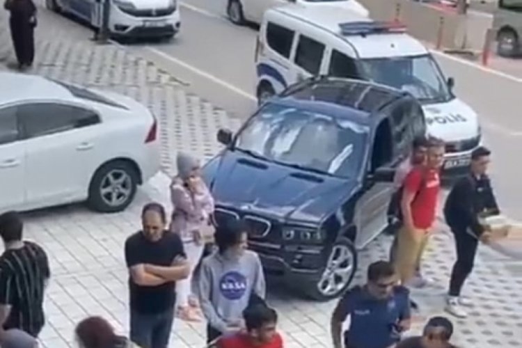 9 ara&ccedil; birbirine girdi: 19 yaralı