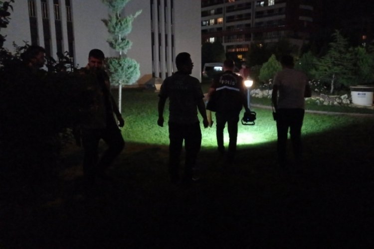 Kavgada bı&ccedil;aklanan 19 yaşındaki gen&ccedil; hayatını kaybetti