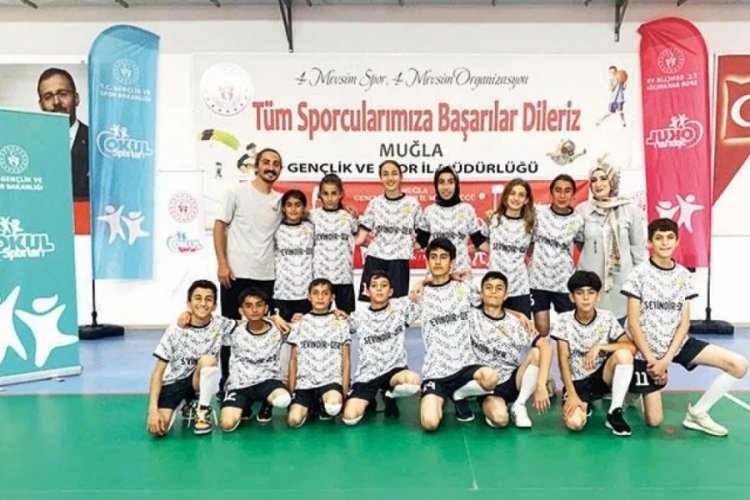 Batman'da &ouml;ğrenciler 'korfbol' sporuyla tanıştı