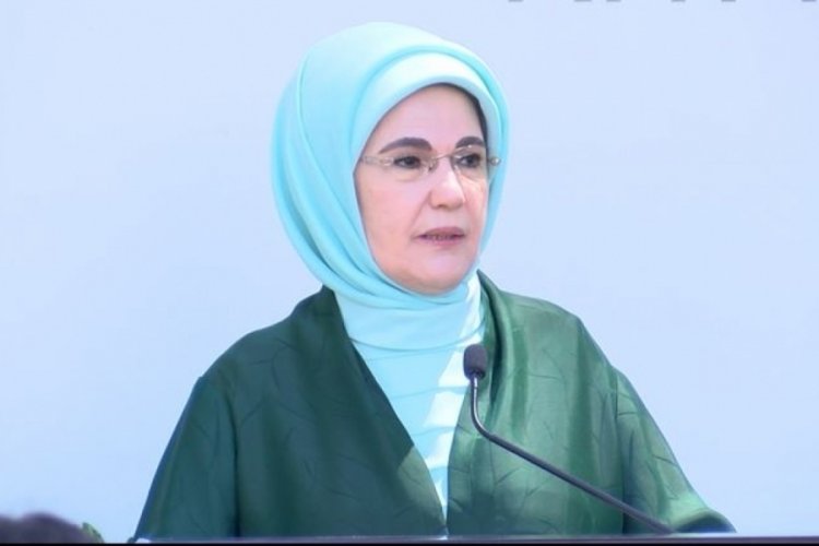 Emine Erdoğan "Babalar G&uuml;n&uuml;" mesajı yayımladı