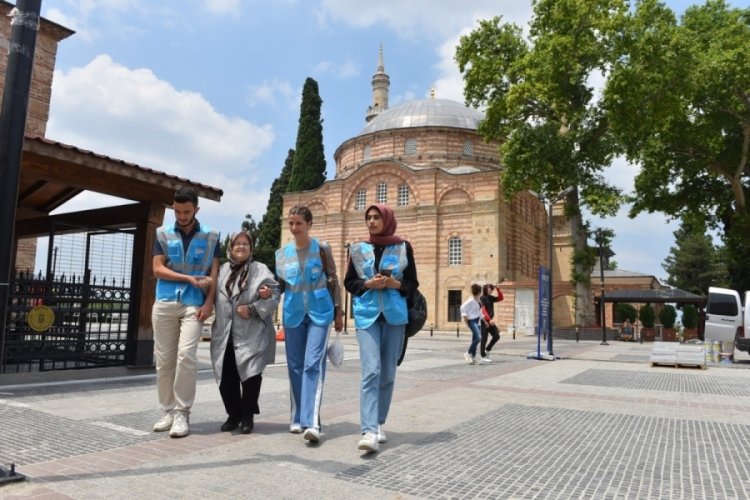 Bursa'da 'Değirmen Gen&ccedil;lik' iyilik peşinde