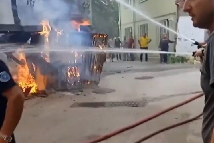 Bursa'da y&uuml;rekleri ağza getiren yangın! Ev kullanılamaz hale geldi