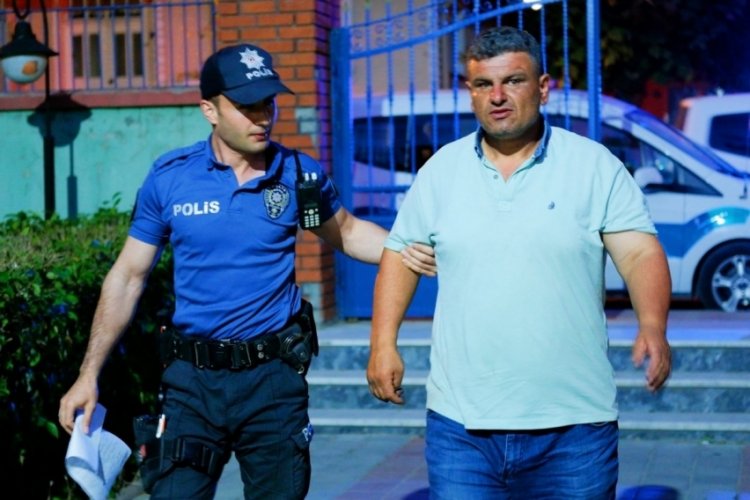 Hem annesini hem de evi yakan şahıs yakalandı